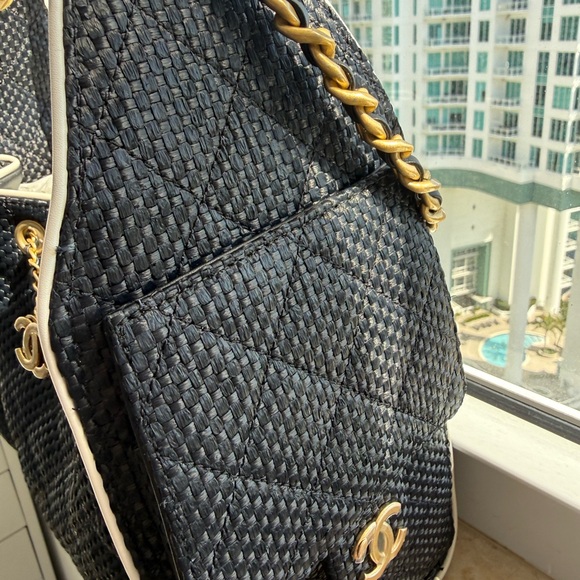Chanel Black Raffia 25 Small Bag - Picture 3 of 8